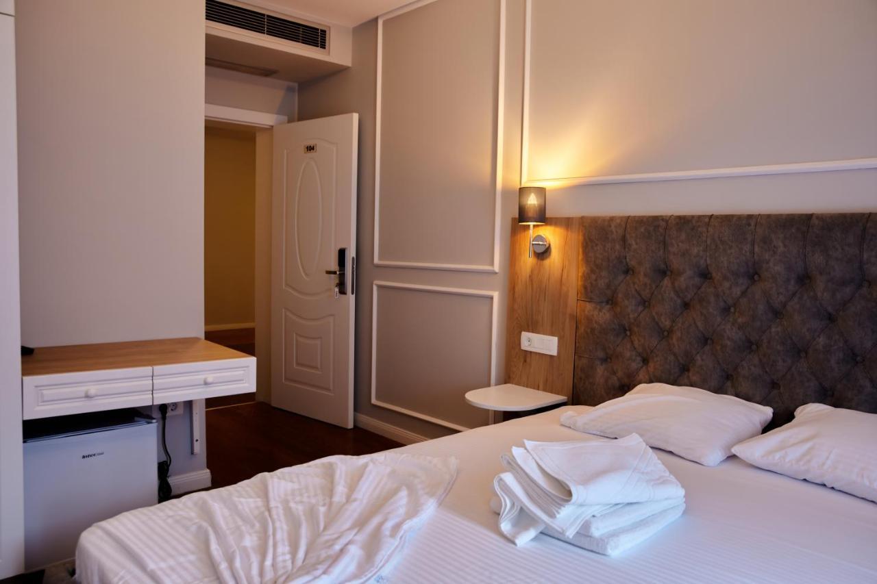 Amico Hotel พริสตีนา ภายนอก รูปภาพ