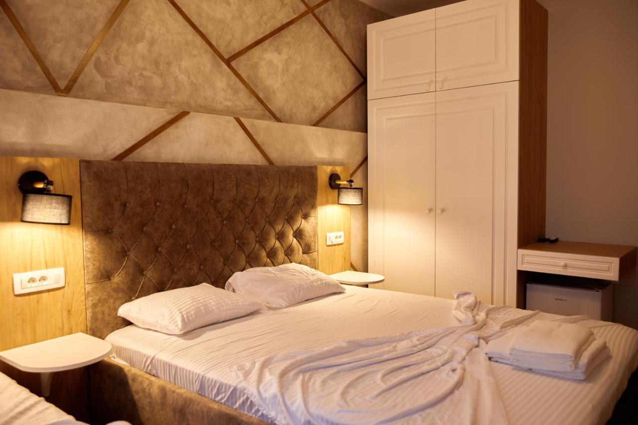 Amico Hotel พริสตีนา ภายนอก รูปภาพ