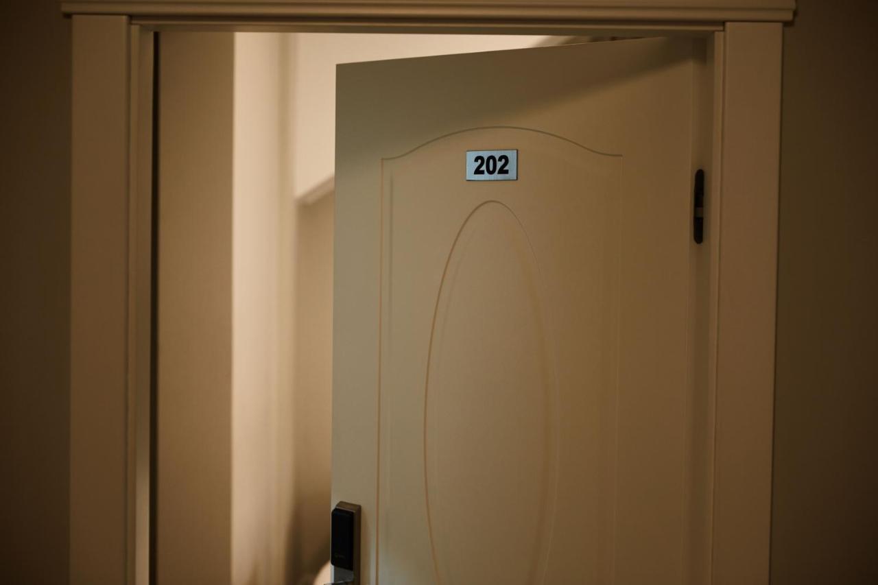 Amico Hotel พริสตีนา ภายนอก รูปภาพ