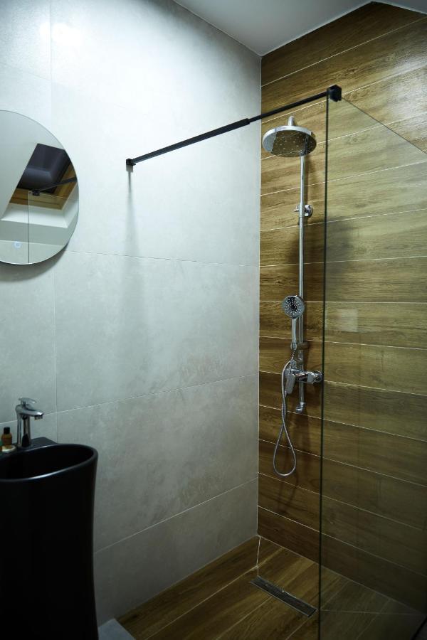 Amico Hotel พริสตีนา ภายนอก รูปภาพ